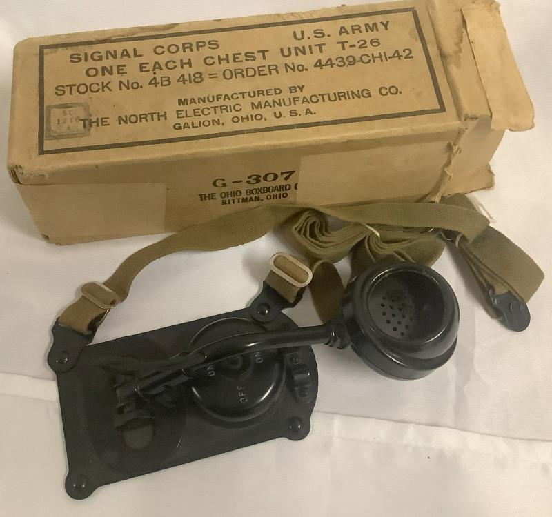 WWII US ARMY SIGNAL CORPS CHEST MICROPHONE