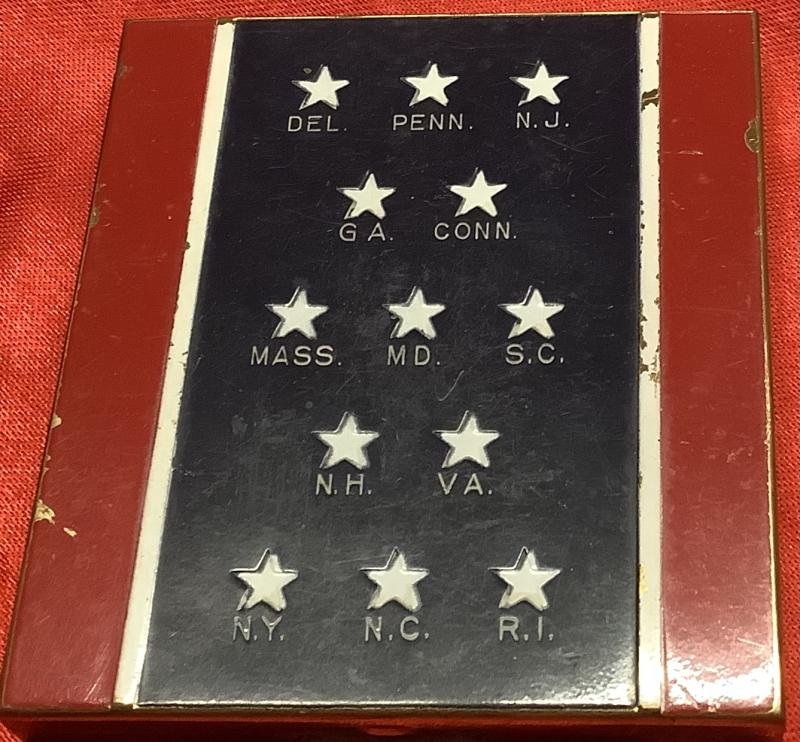 WWII AMERICAN POWDER COMPACT