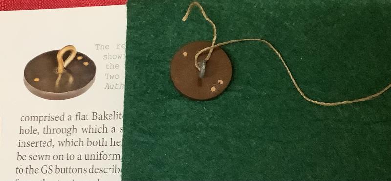 WWII Brown Bakelite Army Escape Button Compass