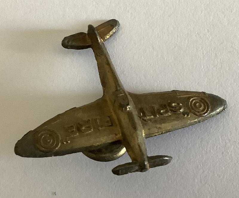 WARTIME SPITFIRE WAR FUND LAPEL BADGE