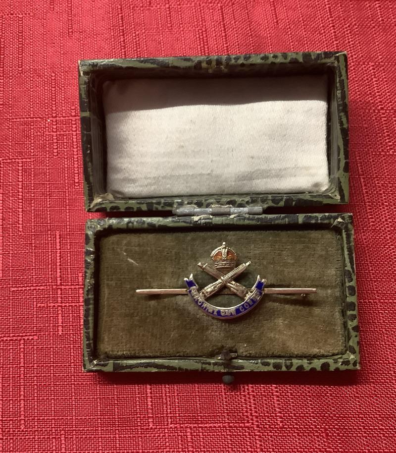 WWII MACHINE GUN CORPS SWEETHEART BROOCH