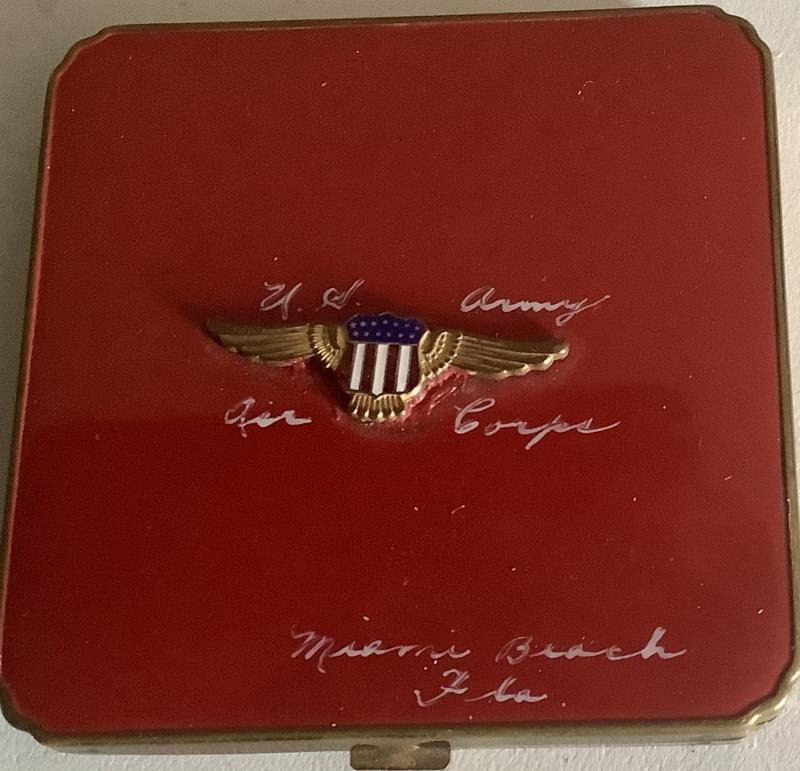 US ARMY AIR CORPS LADIES POWDER COMPACT