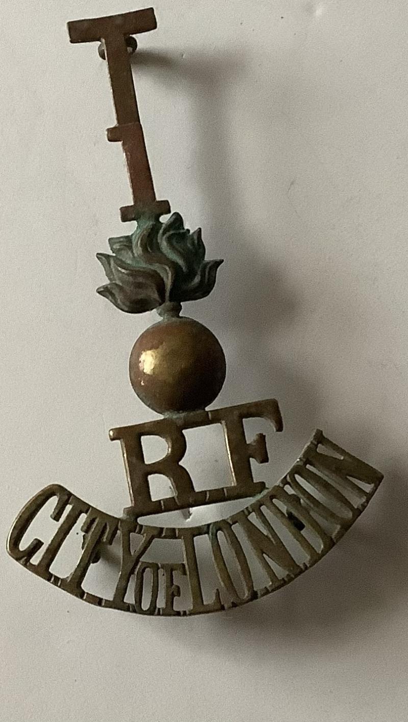 RF 1st TERRITORIAL BATTALION BRASS SHOULDER TITLE