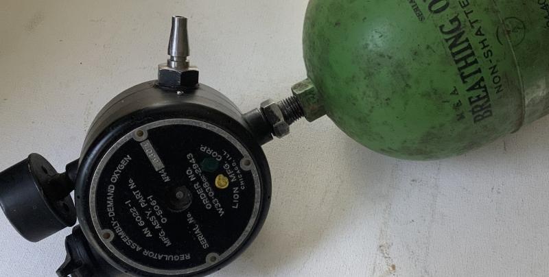 WWII USAAF TYPE A-4 WALK-ROUND OXYGEN BOTTLE